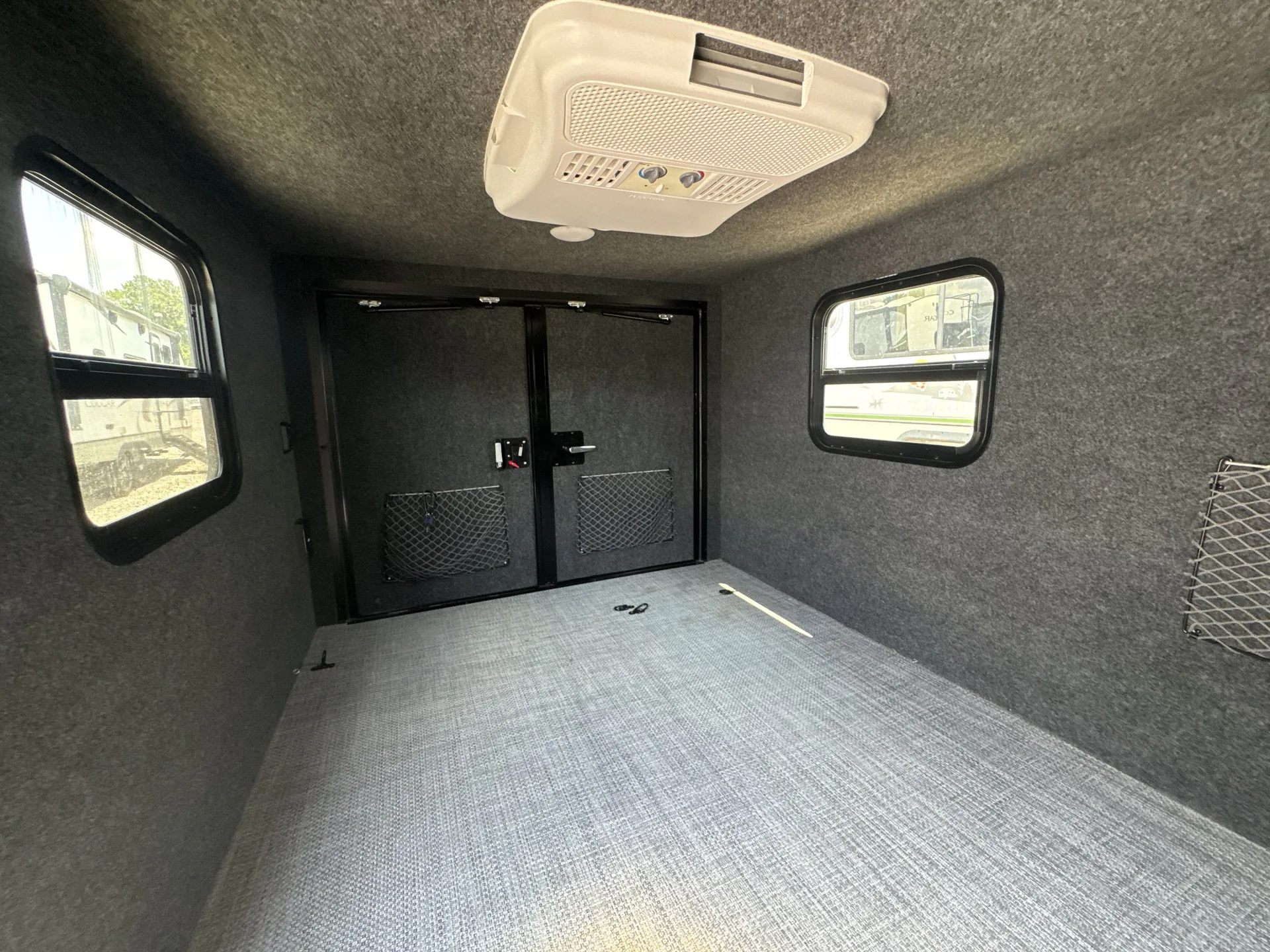 2022 inTech Flyer Pursue — living area main