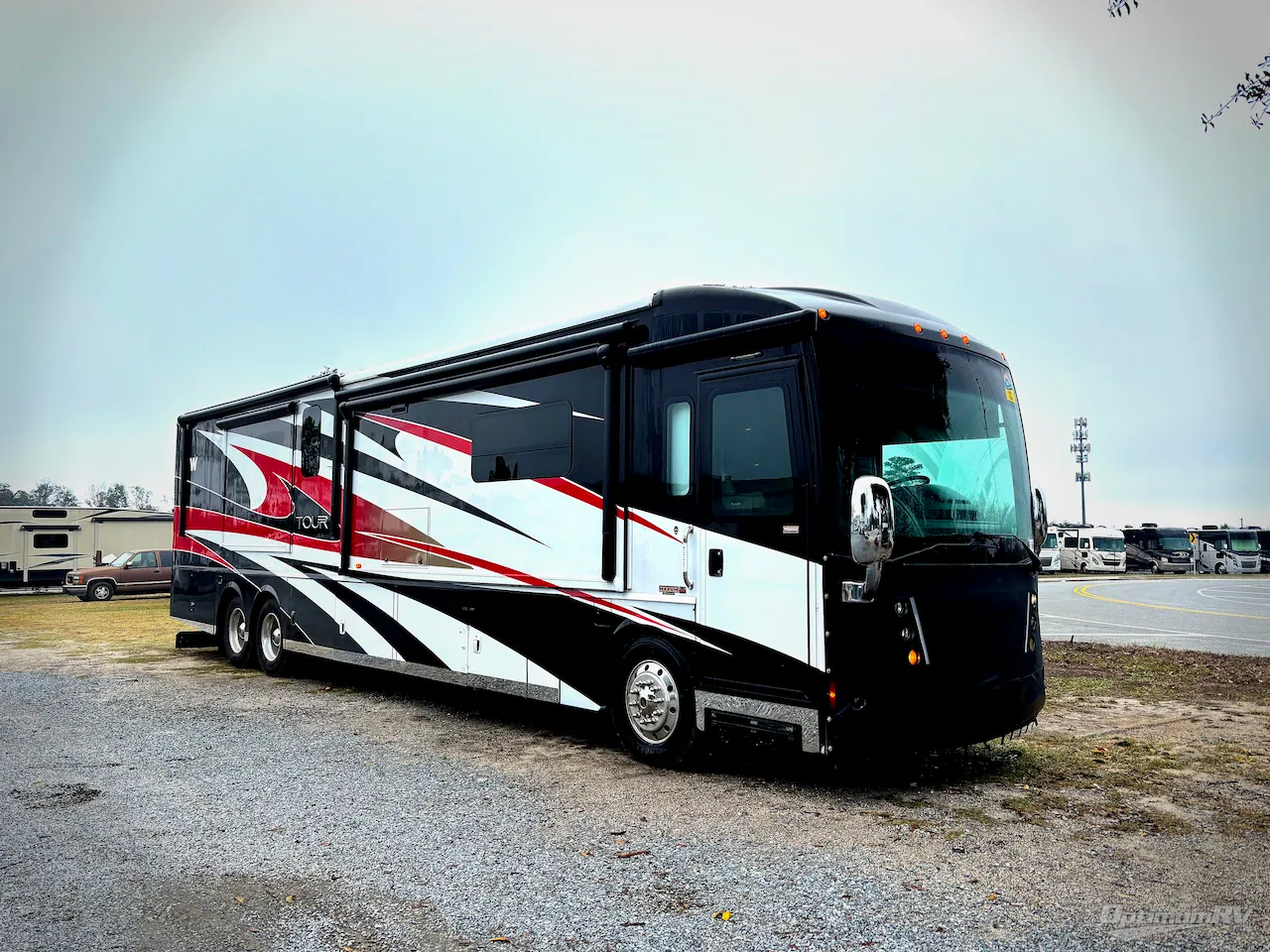 2014 Winnebago Tour 42QD - Photo 2