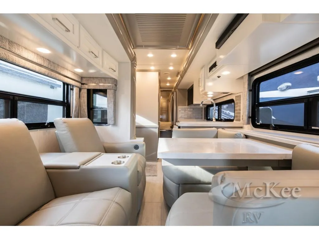 2026 Newmar Supreme Aire 3827 - Photo 3