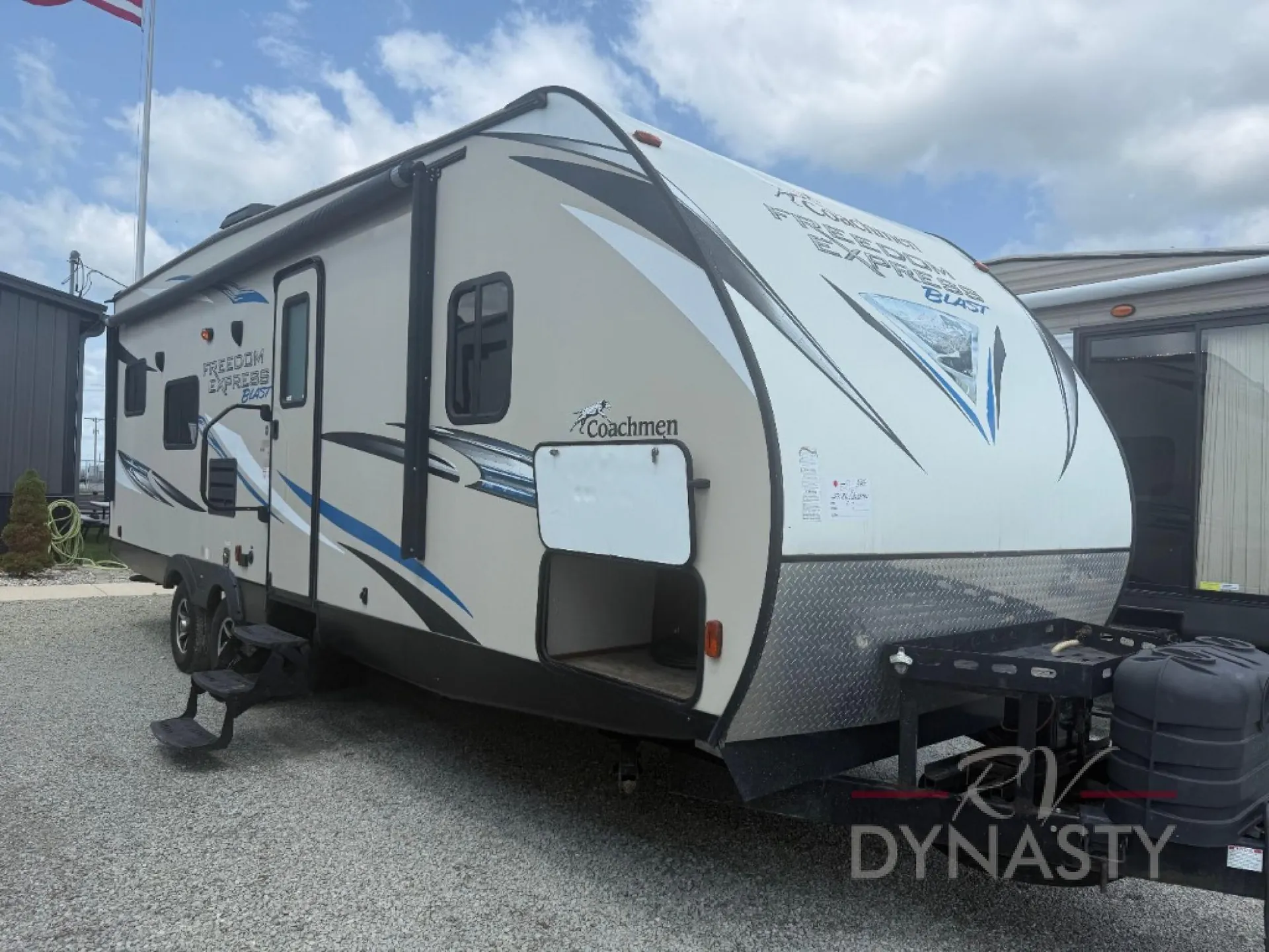 2016 Coachmen Freedom Express Blast 271 BL - Photo 2