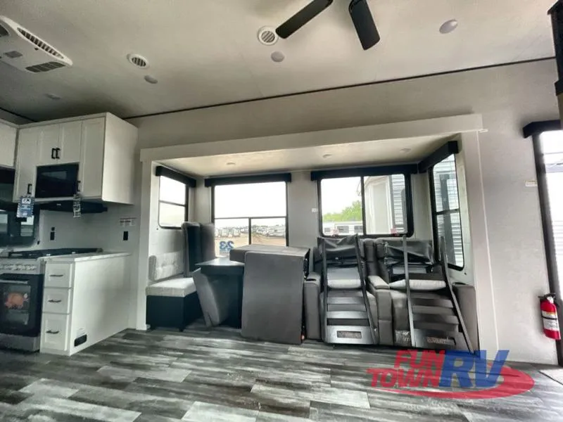 2026 Jayco Jay Flight Bungalow 404LOFT - Photo 4