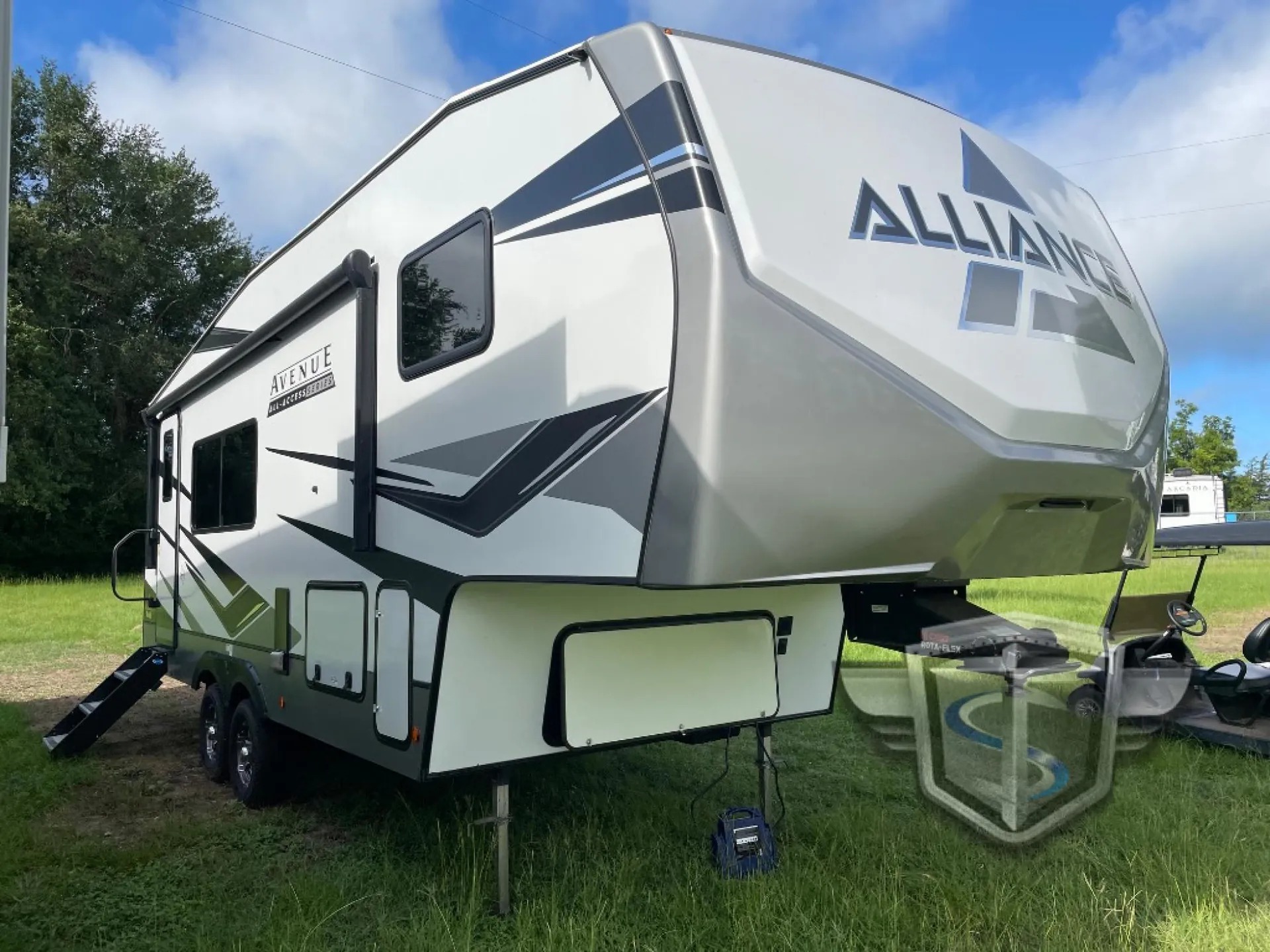 2023 Alliance RV Avenue 22ML - Photo 2