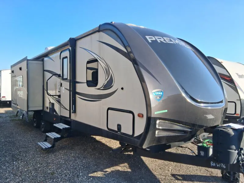 2018 Keystone Premier 30RIPR, Photos photo 3