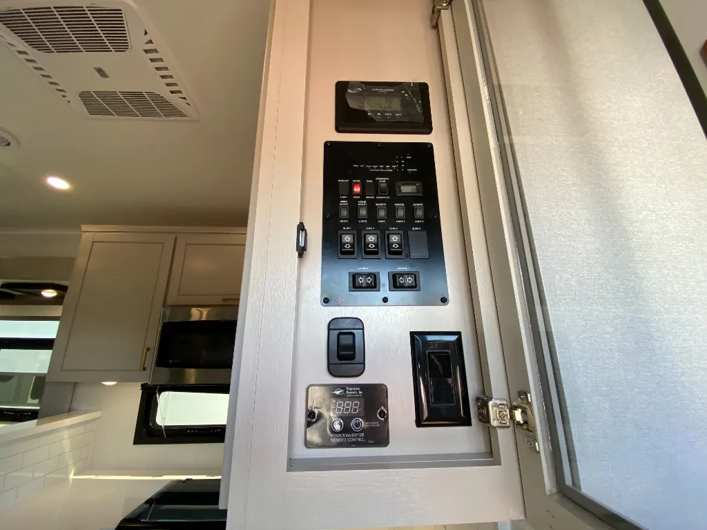 2027 Jayco North Point 380FBRK, Photos photo 16