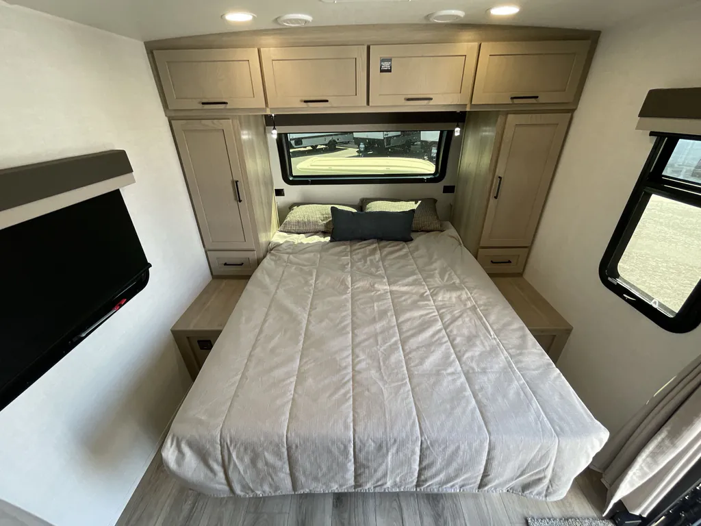 2026 Forest River Flagstaff Micro Lite 25FBT, Photos photo 10