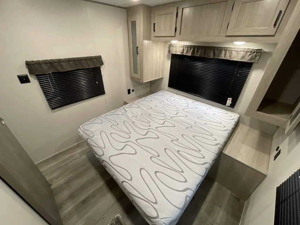 2024 Coachmen Catalina Legacy Edition 283FEDS, Photos photo 20