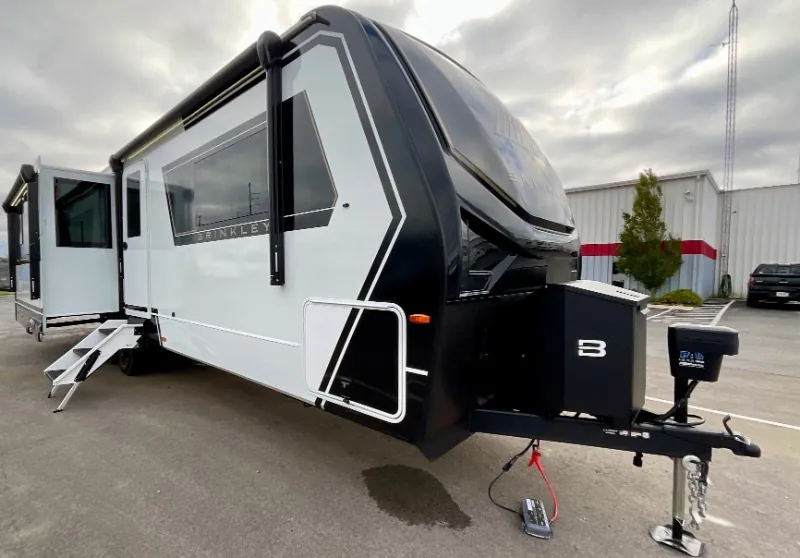 2026 Brinkley Model Z AIR 297