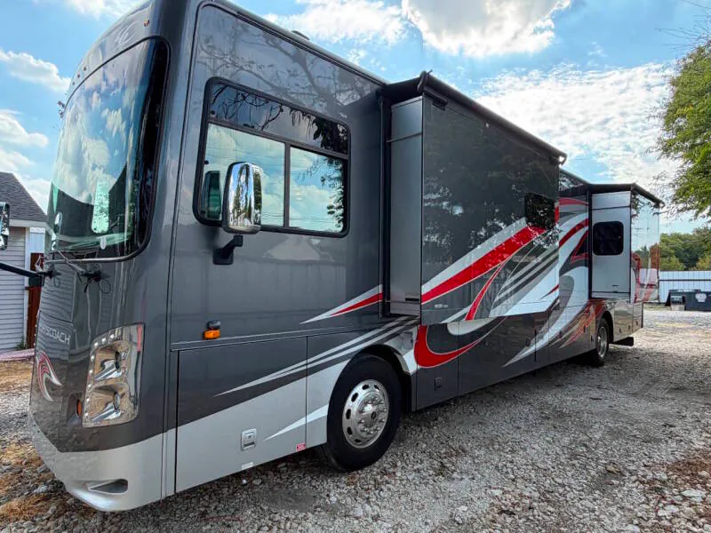 2018 Coachmen Sportscoach 408DB - Photo 2