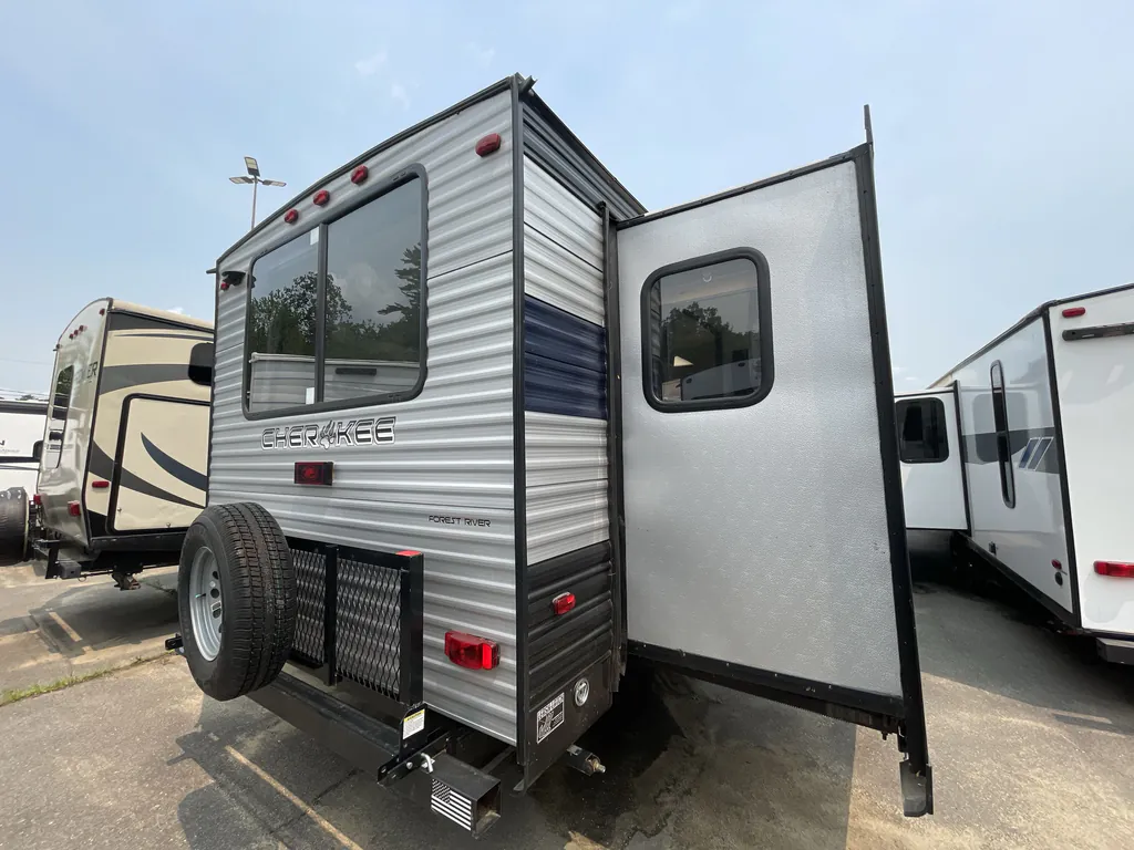 2022 Forest River Cherokee 306MM, Photos photo 7