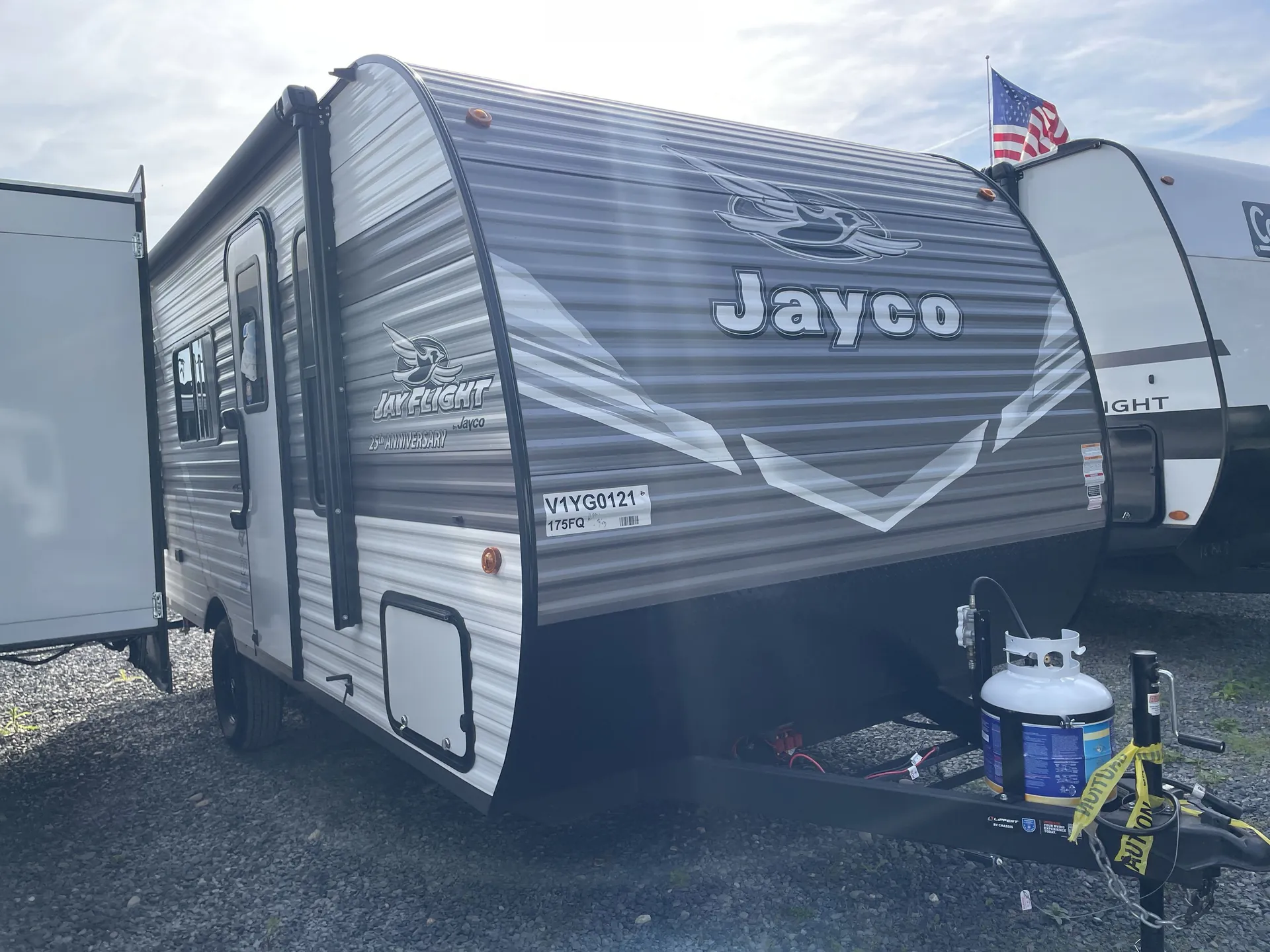2027 Jayco Jay Flight 175FQ - Photo 2