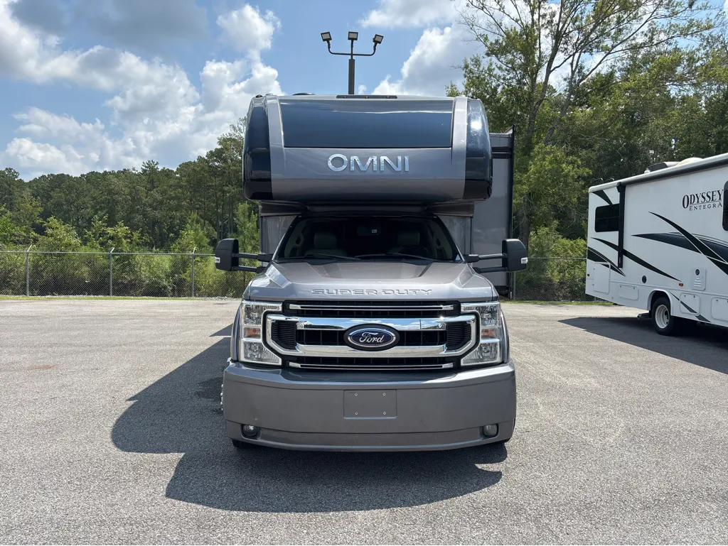 2021 Thor Motor Coach Omni BH35 - Photo 3