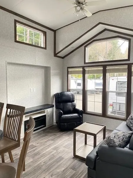 2023 Forest River Quailridge 39AKML - Photo 3