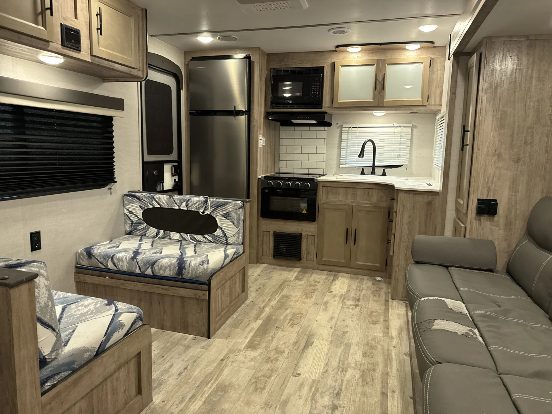 2024 Gulf Stream Ameri-Lite 238RK — living area main