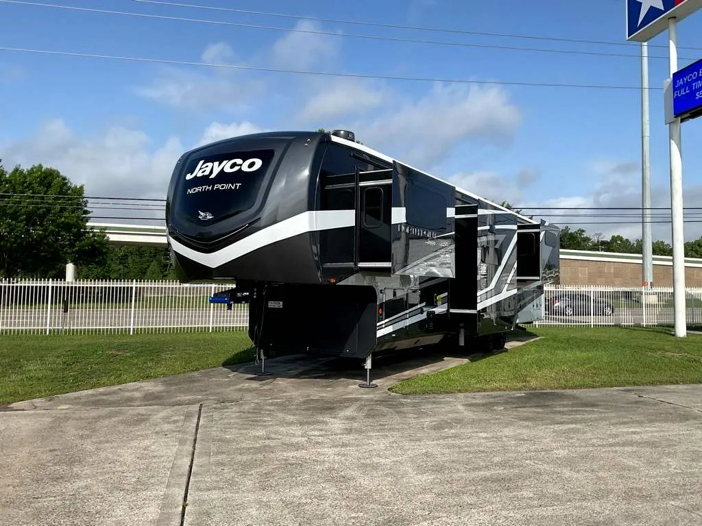 2026 Jayco North Point 382FLRB - Photo 4