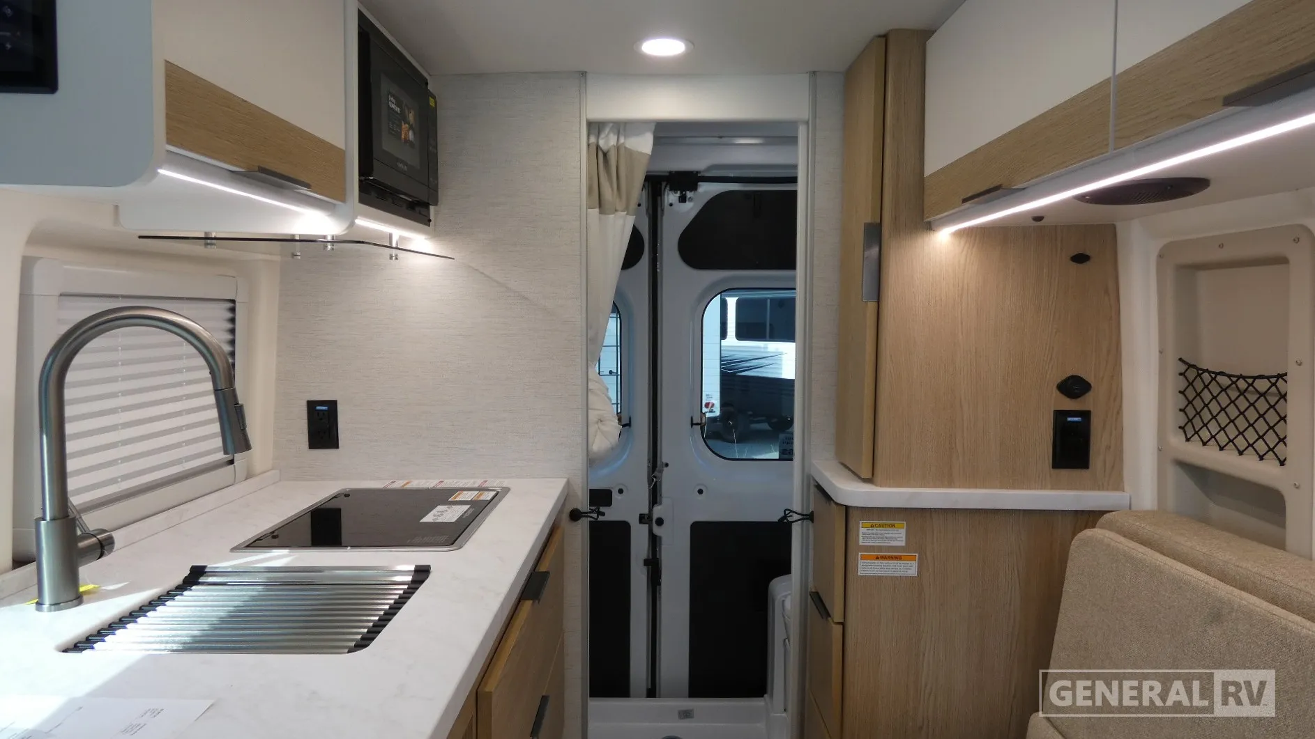 2027 Thor Motor Coach Scope 18M - Photo 3