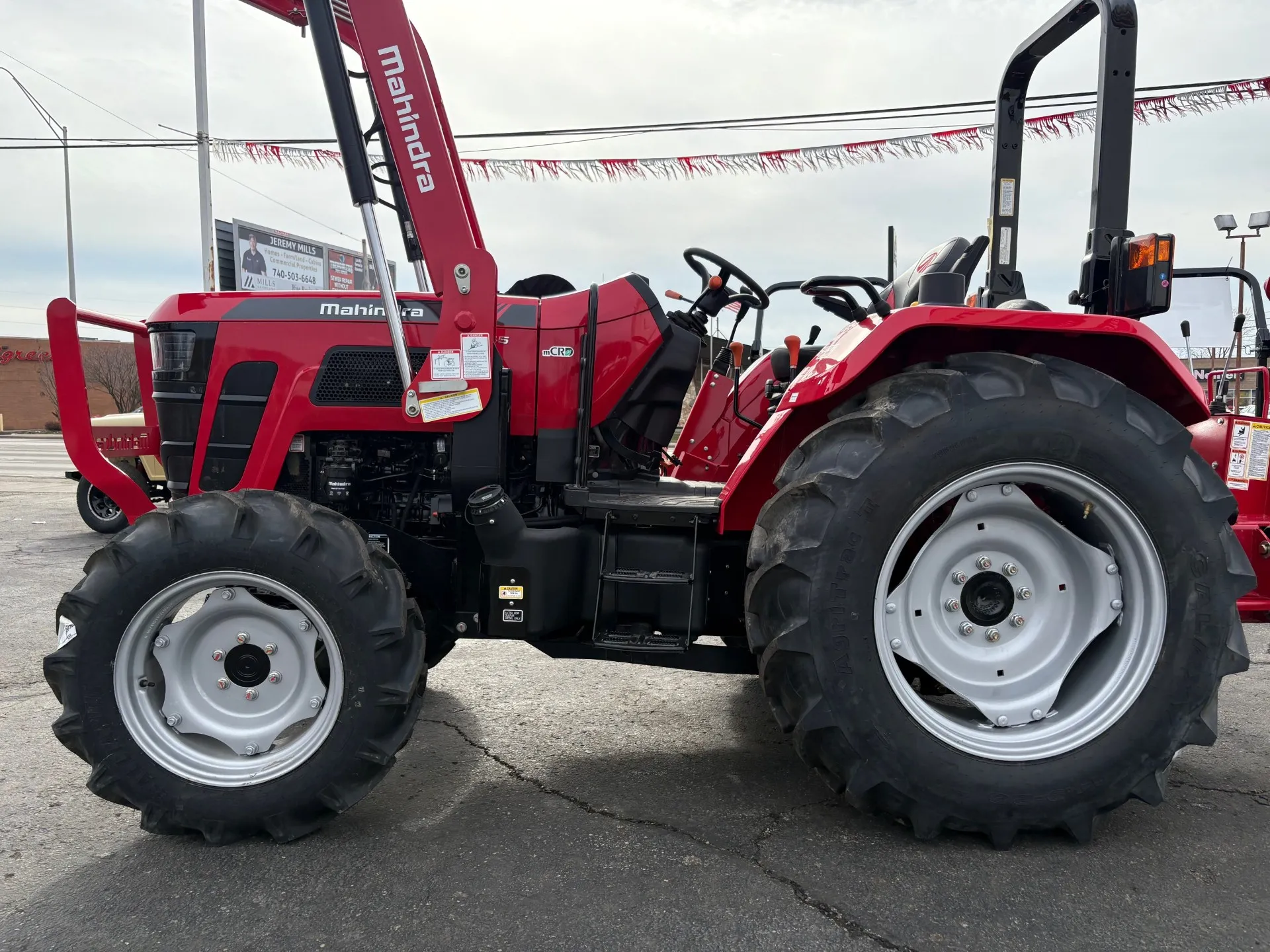 2026 Mahindra 5145 5145 4WD - Photo 2