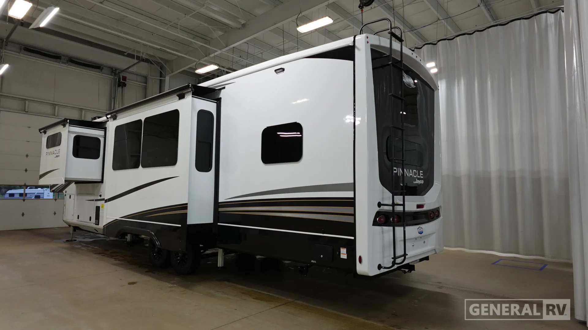 2027 Jayco Pinnacle 38FBRK - Photo 4