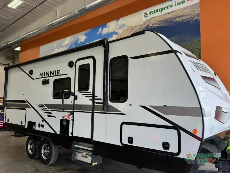 2022 Winnebago Minnie 2201MB - Photo 3