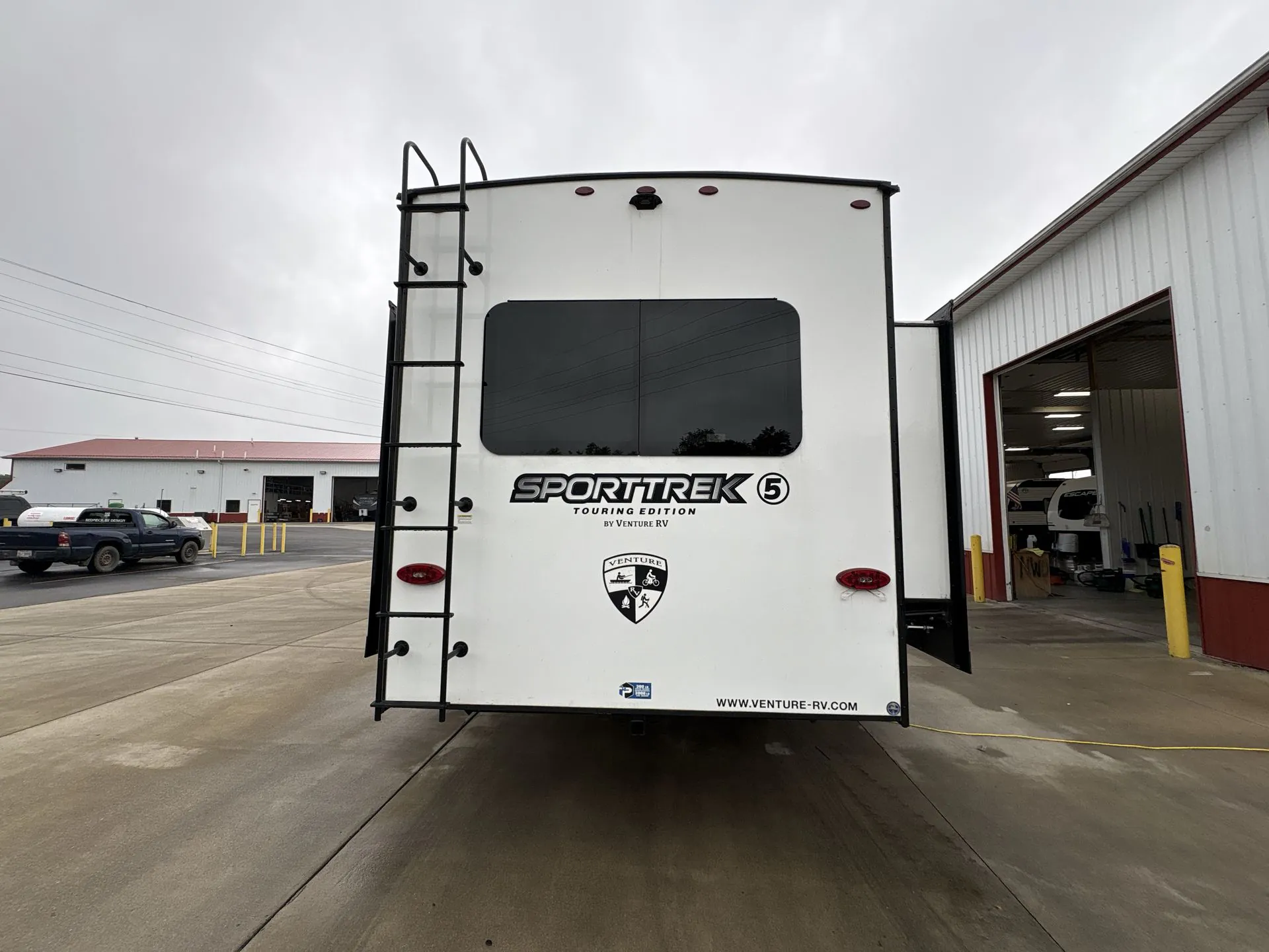2024 Venture RV SportTrek 5 Touring Edition STTF353VIK - Photo 4