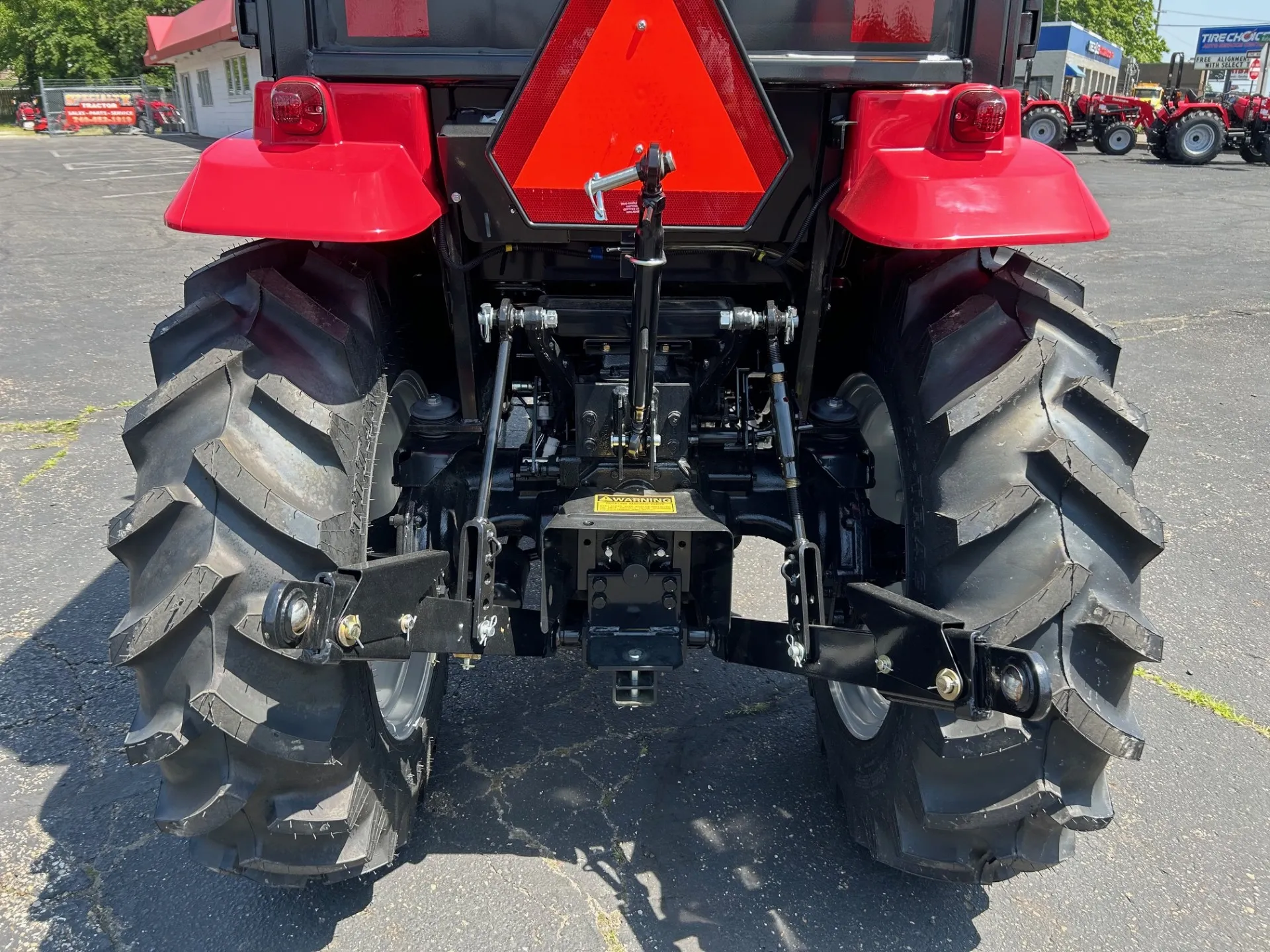 2026 Mahindra 1635 1635 HST - Photo 4