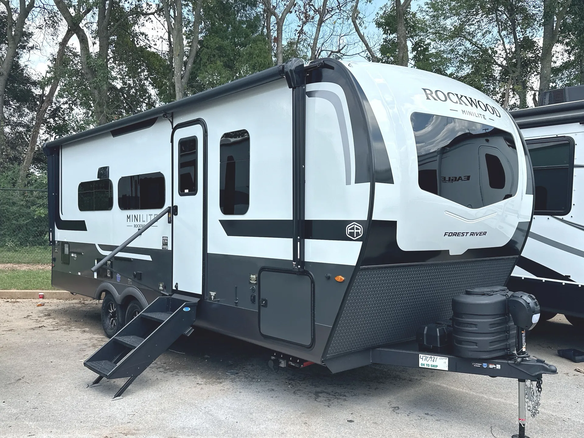 2027 Forest River Rockwood Mini Lite 2524FBT