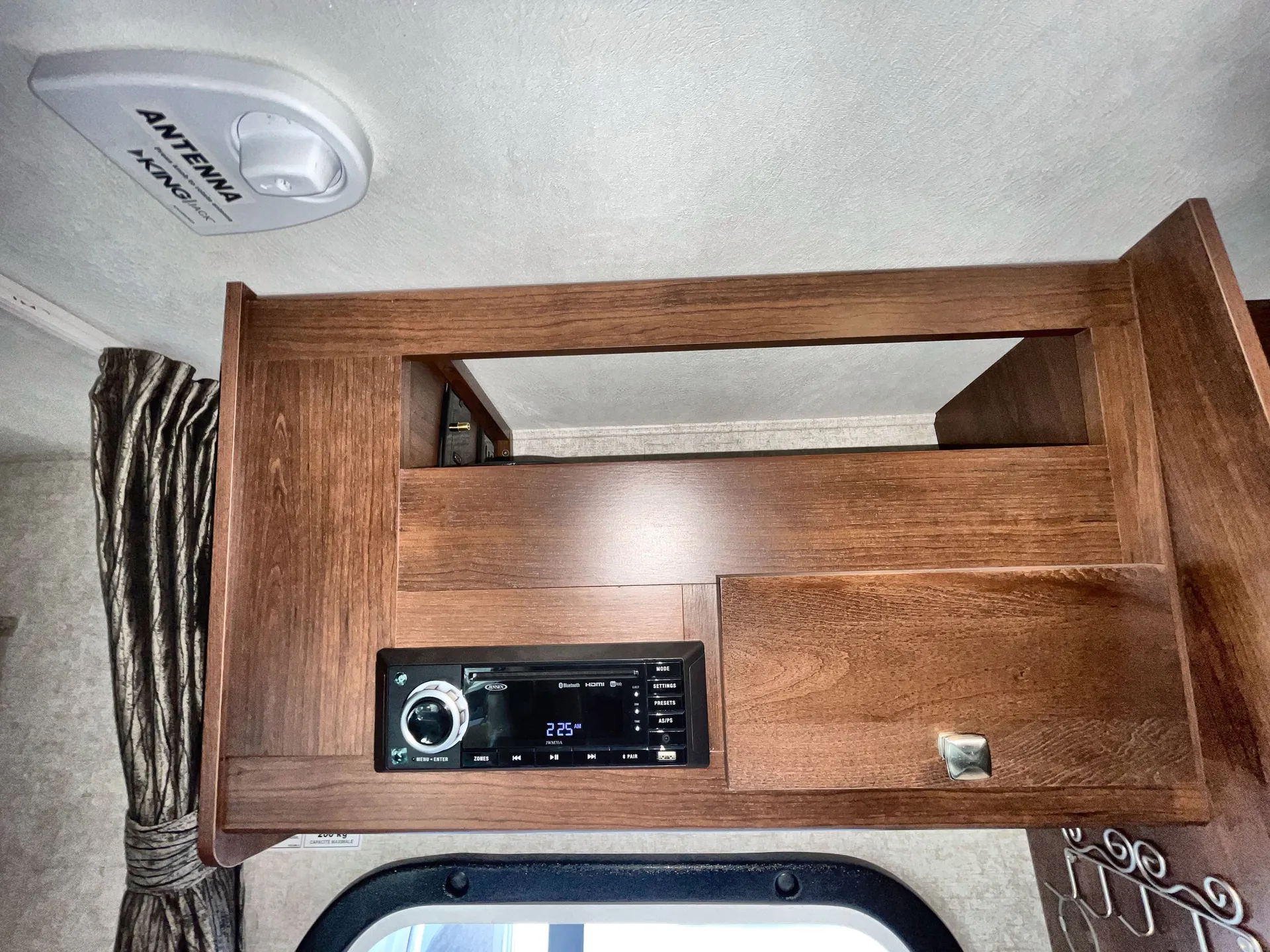 2018 Forest River Sunseeker 3010DS — living area main