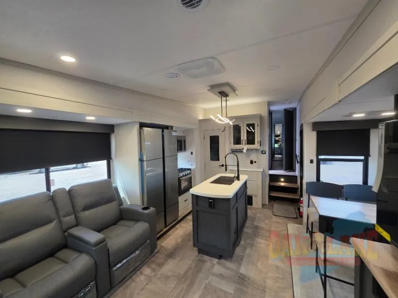 2027 Coachmen Chaparral 298RLS - Photo 3