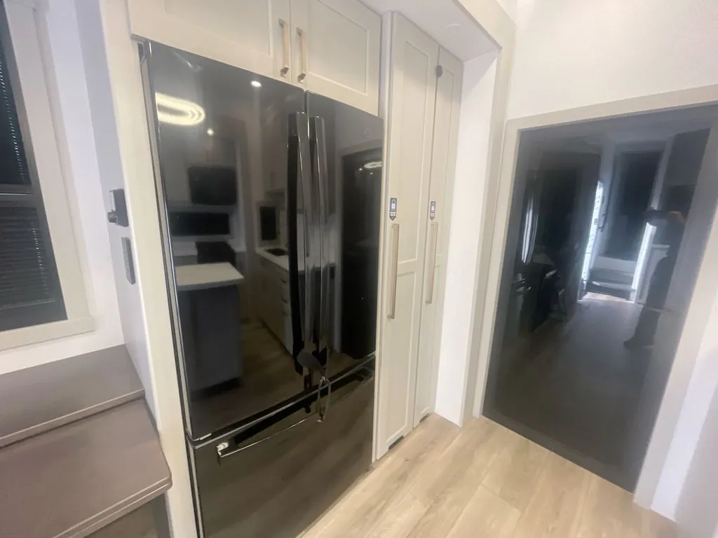 2026 Brinkley Model G 3950, Photos photo 17
