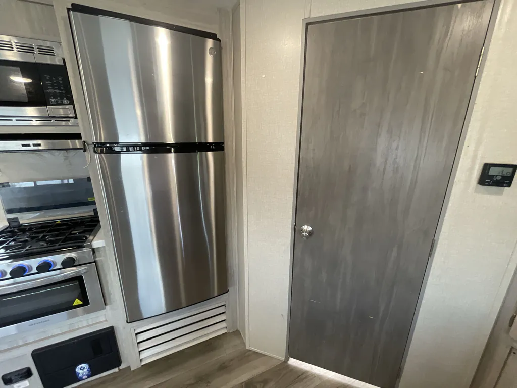 2023 Coachmen Catalina Legacy Edition 243RBS, Photos photo 7