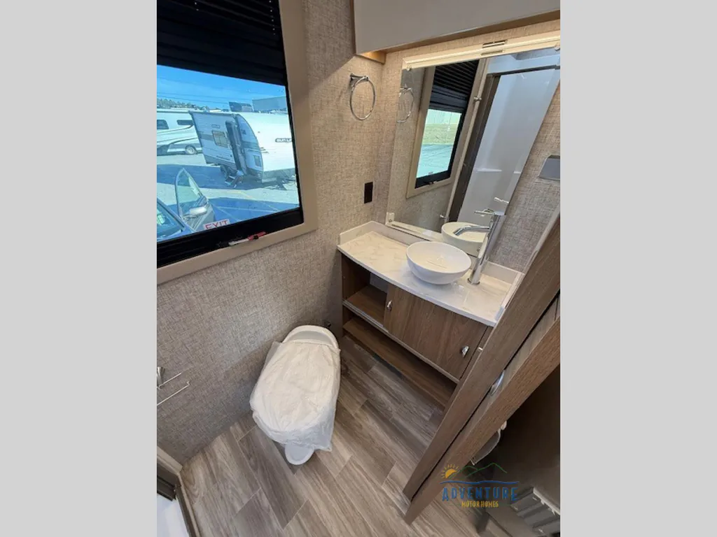 2025 Tiffin Wayfarer 25 XRW, Photos photo 14