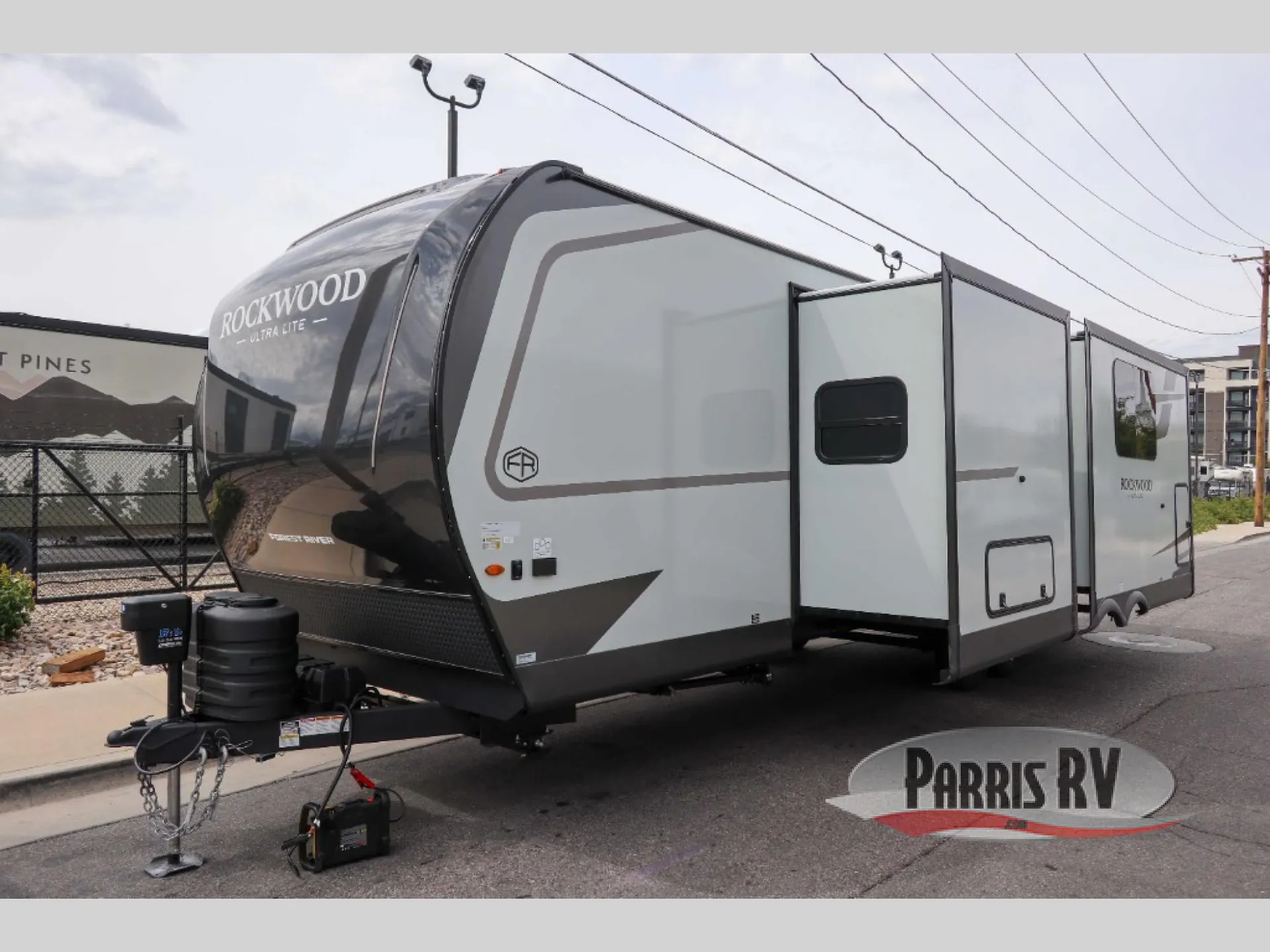 2027 Forest River Rockwood Ultra Lite 2711RK — Photo 5