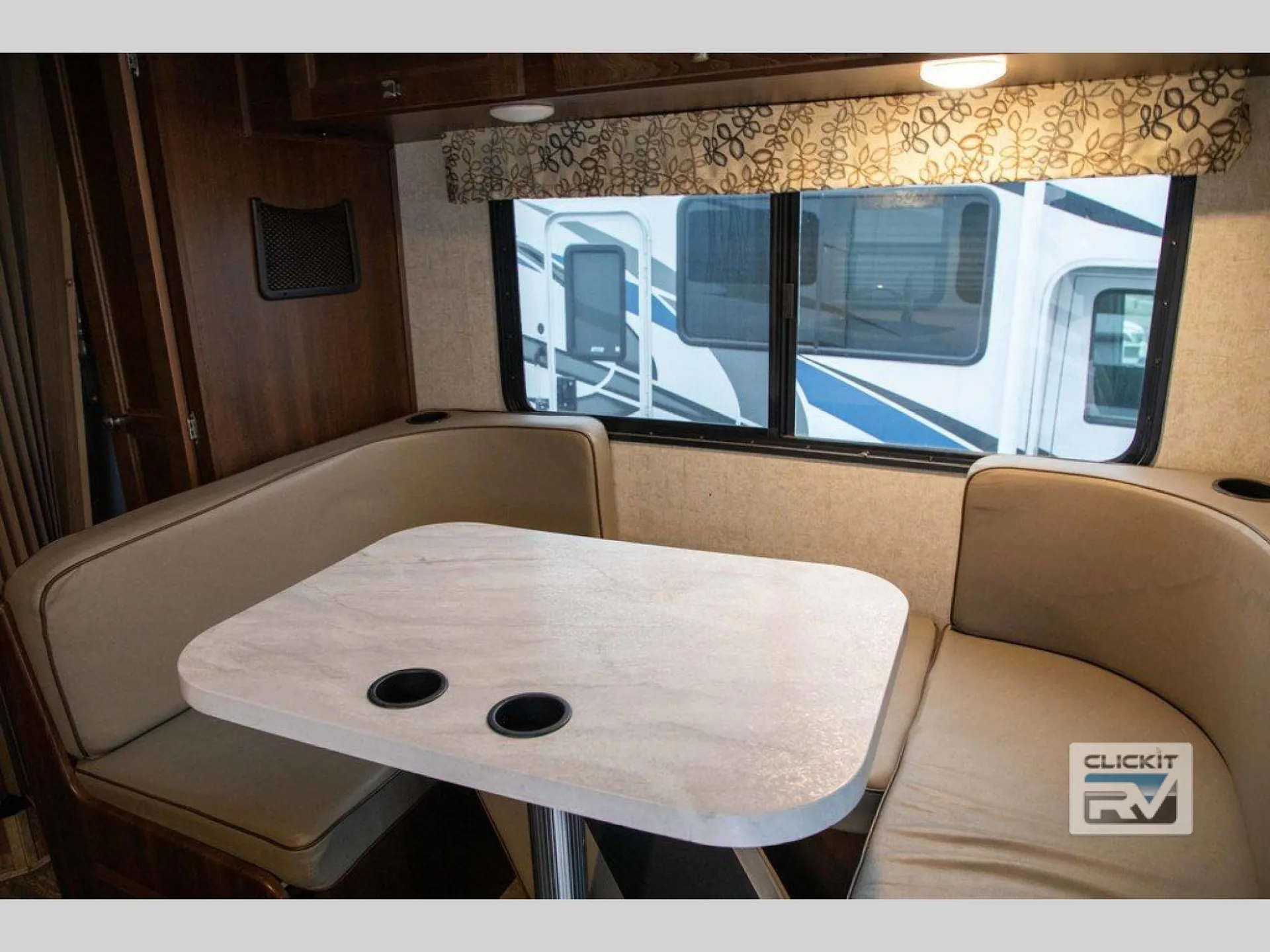 2019 Forest River Forester 2441DS — Photo 7