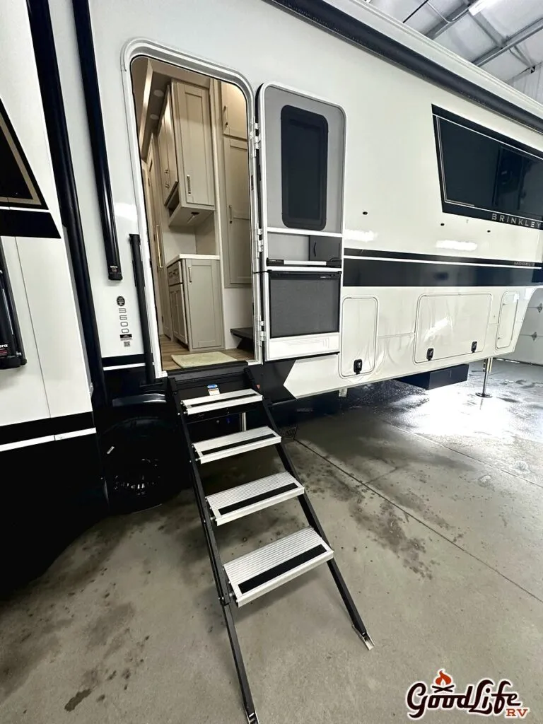 2026 Brinkley Model Z 3600, Photos photo 46