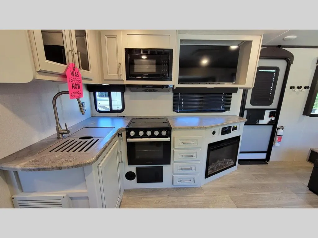 2024 Keystone RV Cougar Half-Ton 30BHS, Photos photo 21