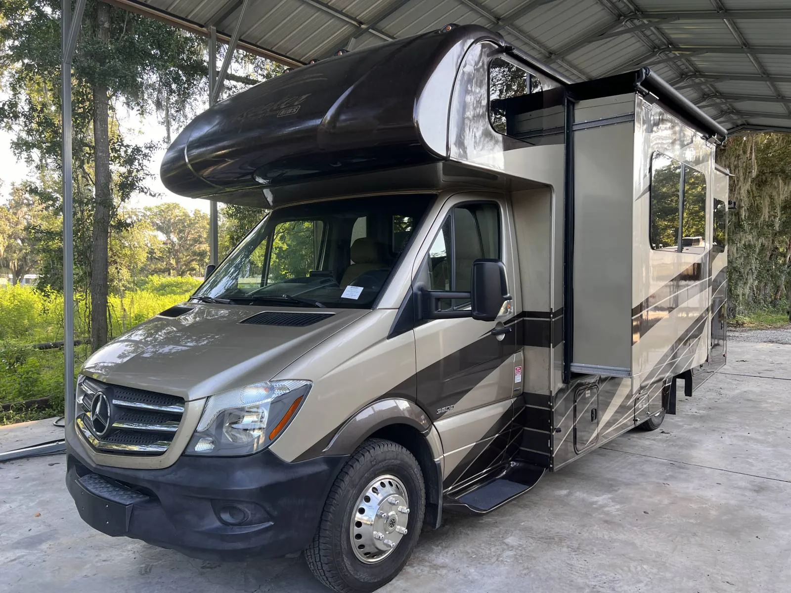 2018 Forest River Sunseeker MBS 2400R