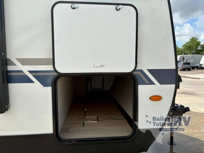 2027 Keystone Springdale 2100RL - Photo 4