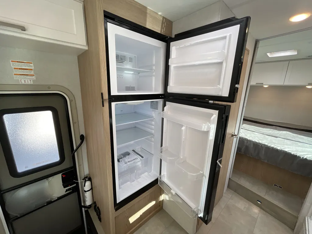 2026 Thor Motor Coach Freedom Elite 28HZ, Photos photo 9