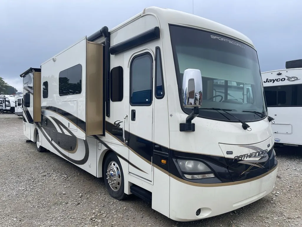 2015 Coachmen Sportscoach Pathfinder 404RB - Photo 2