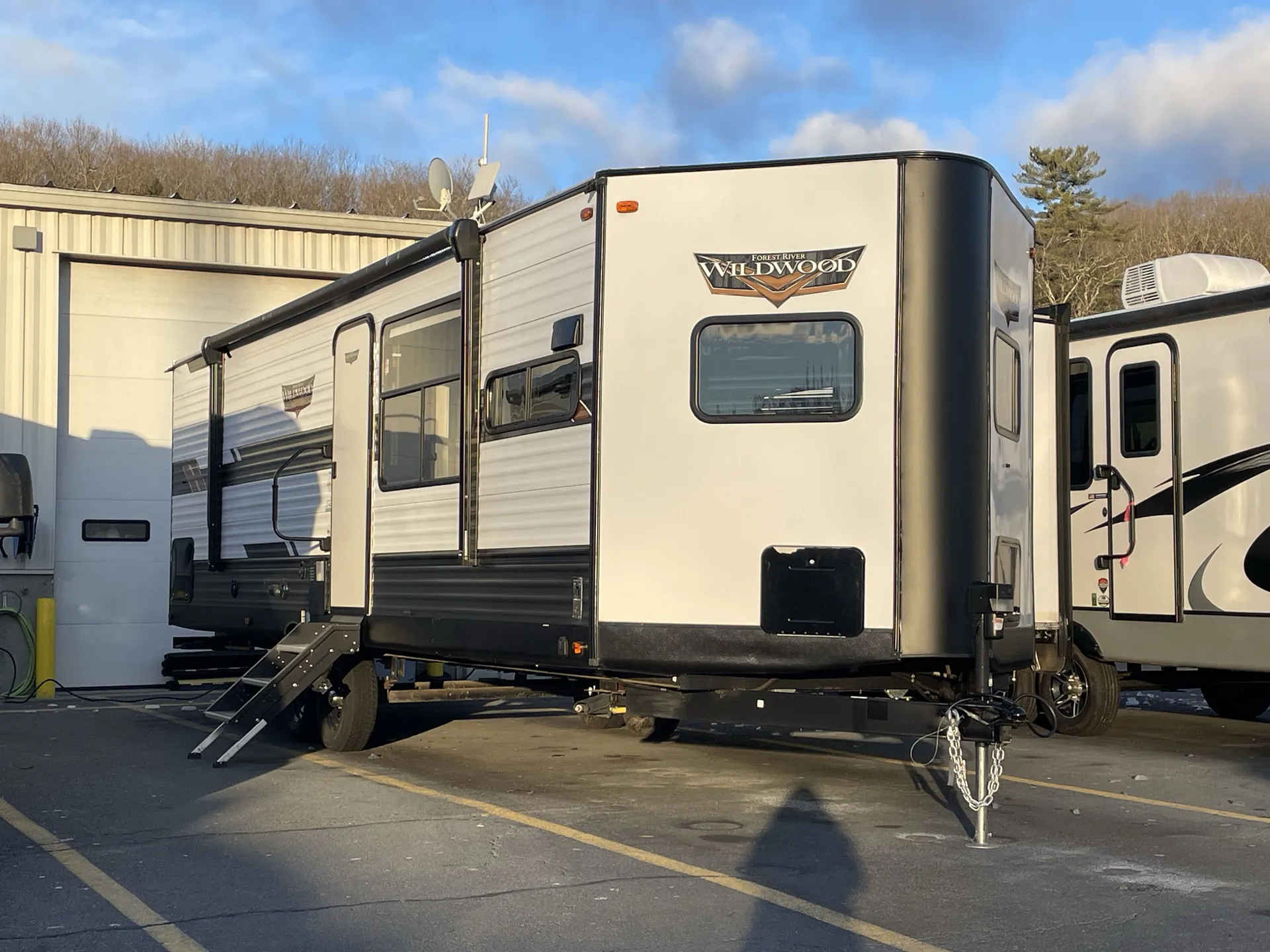 2021 Forest River Wildwood 28FKV - Main photo