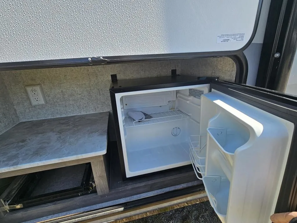 2019 Coachmen Apex 208BHS - Photo 4