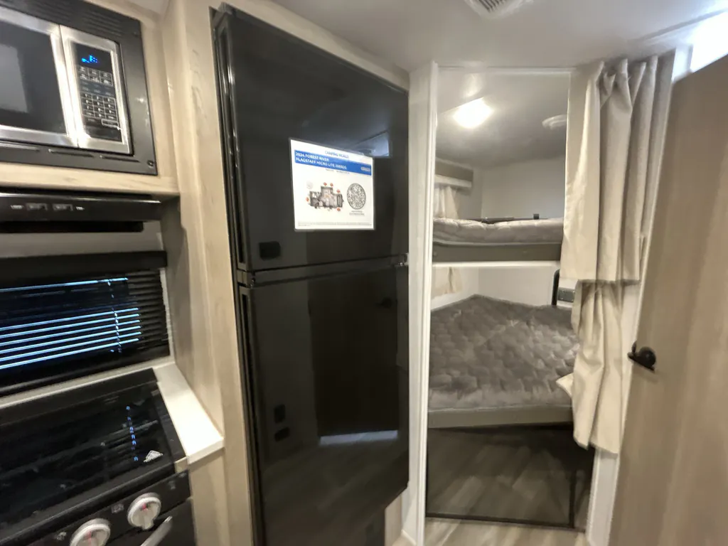 2024 Forest River Flagstaff Micro Lite 25BRDS, Photos photo 8