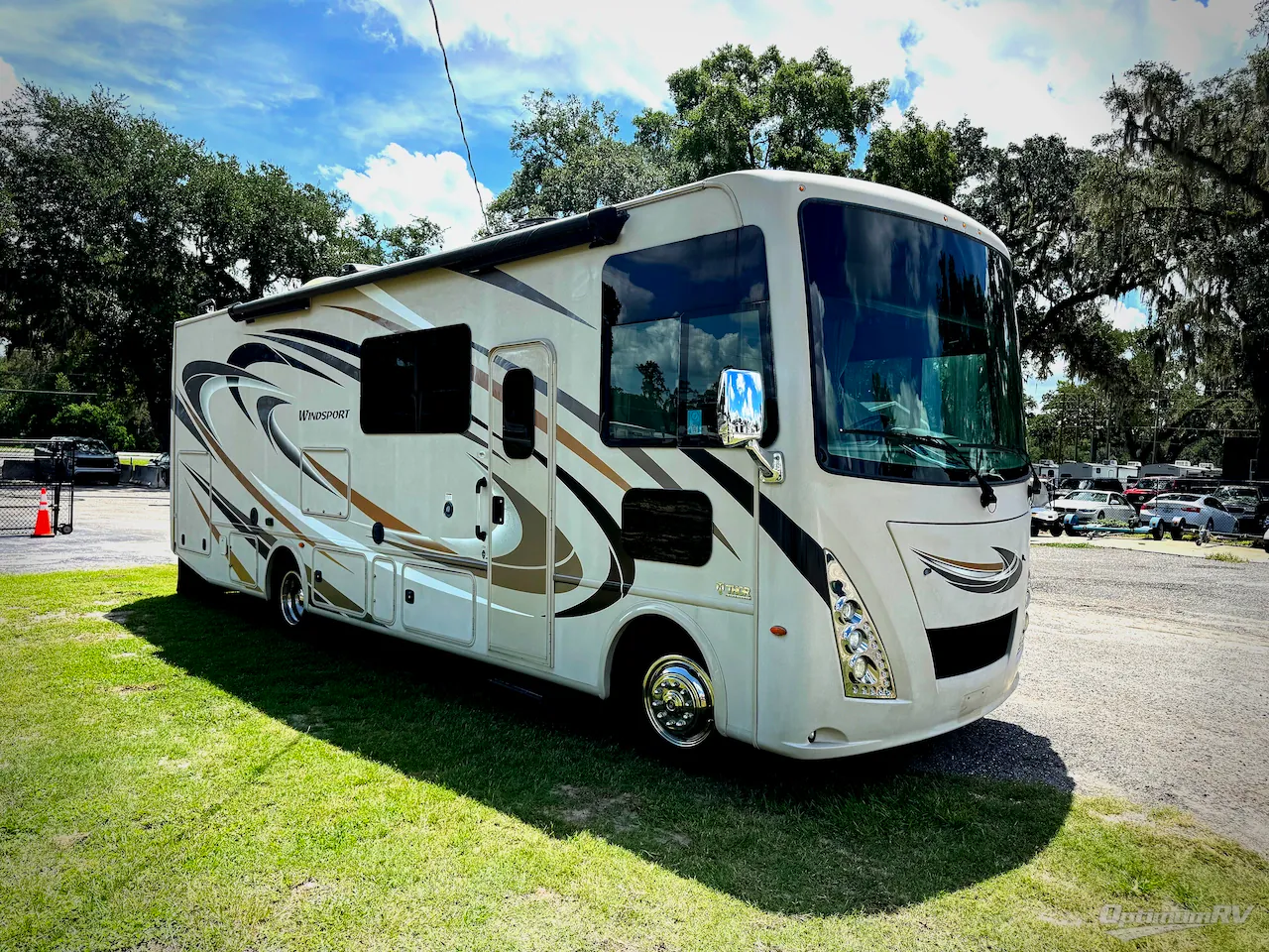 2018 Thor Motor Coach Windsport 29M dealer photo 1 from Optimum RV
