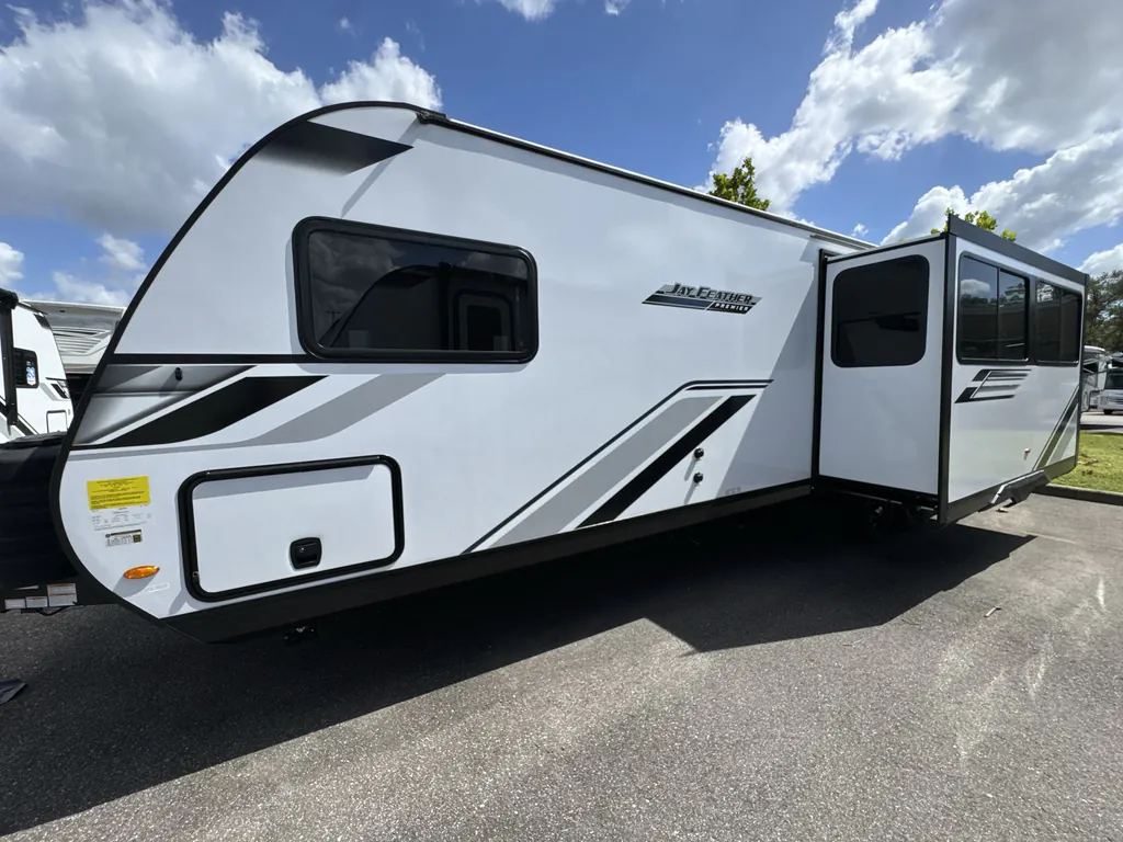 2026 Jayco Jay Feather 29QBH, Photos photo 3