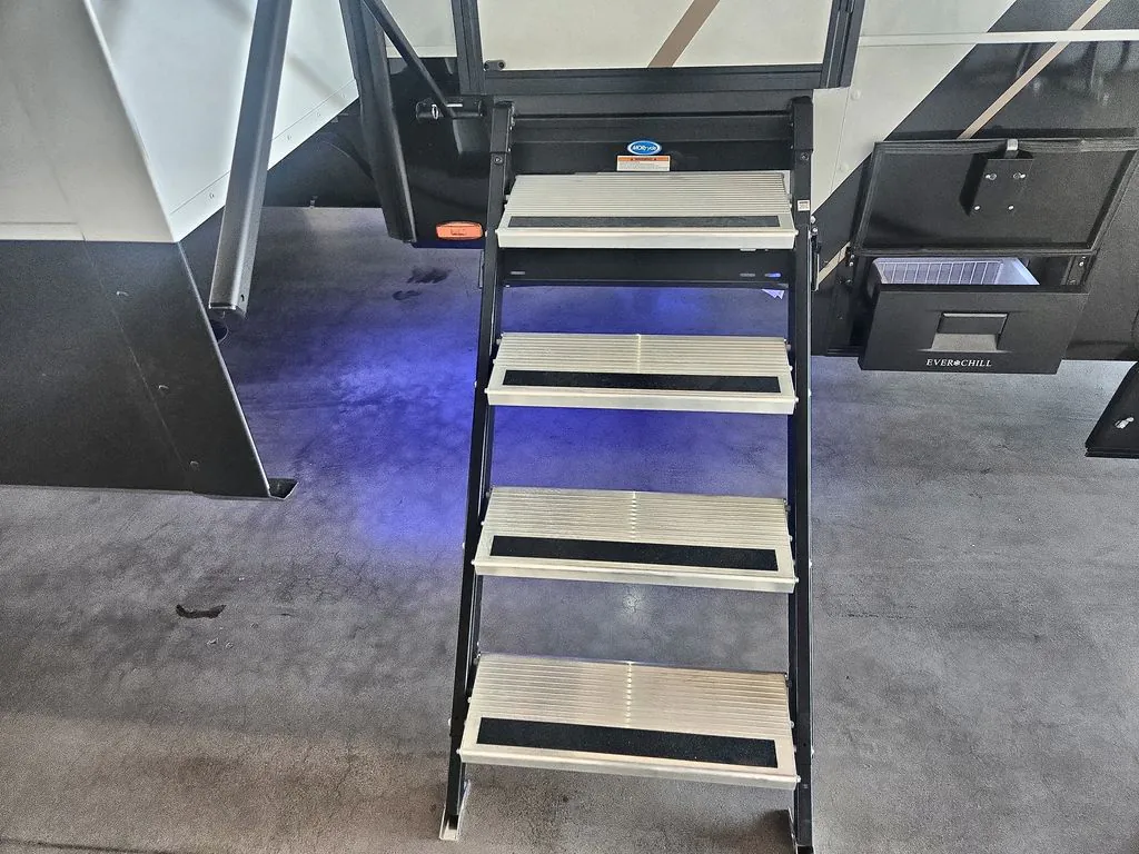 2026 Brinkley Model G 4170, Photos photo 19