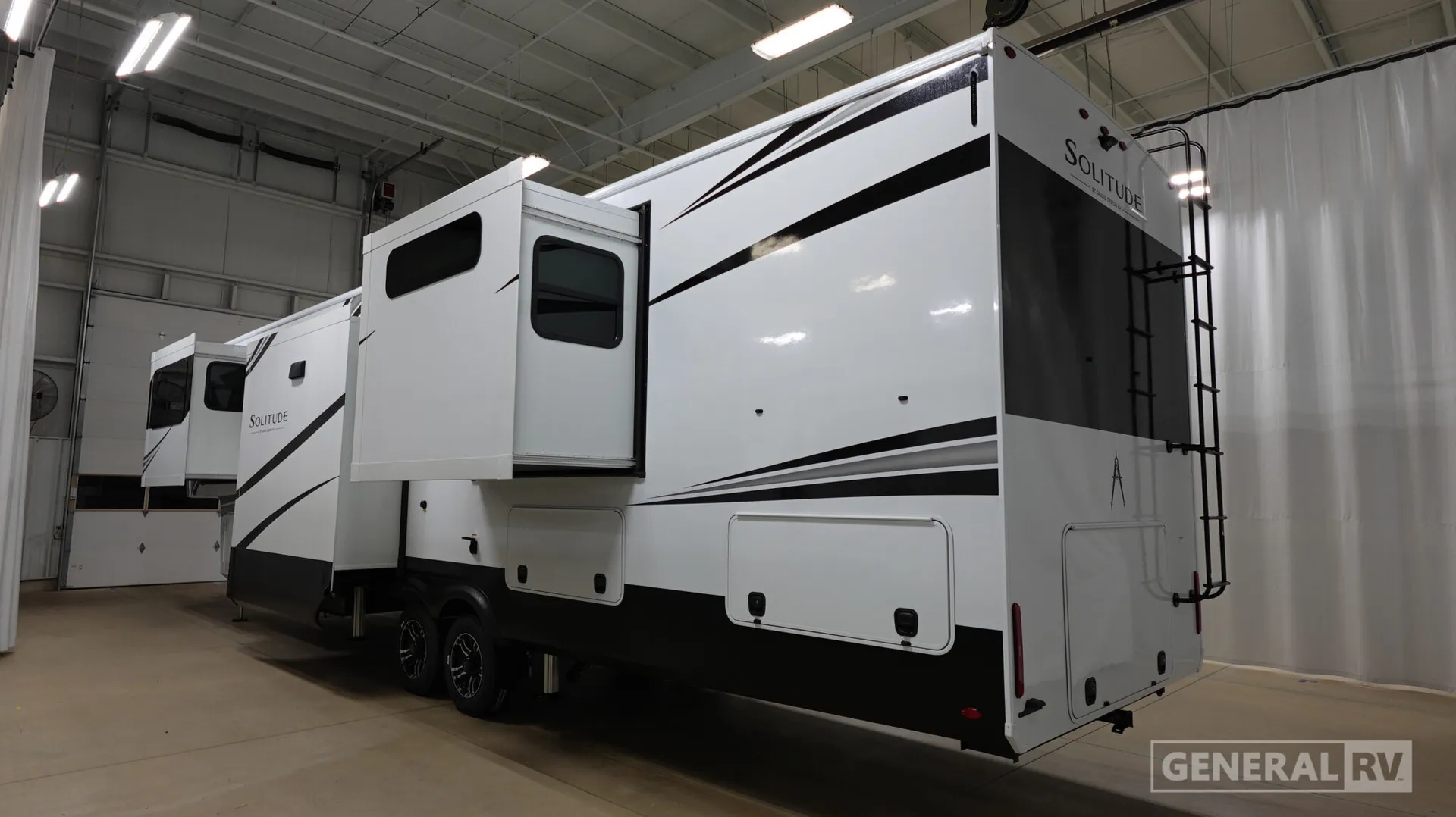 2026 Grand Design Solitude 380FL - Photo 4
