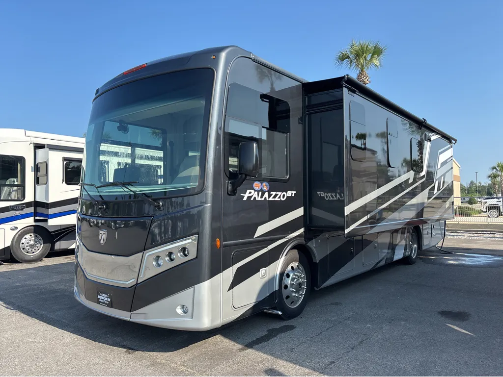 2026 Thor Motor Coach Palazzo GT 33.6 - Photo 4