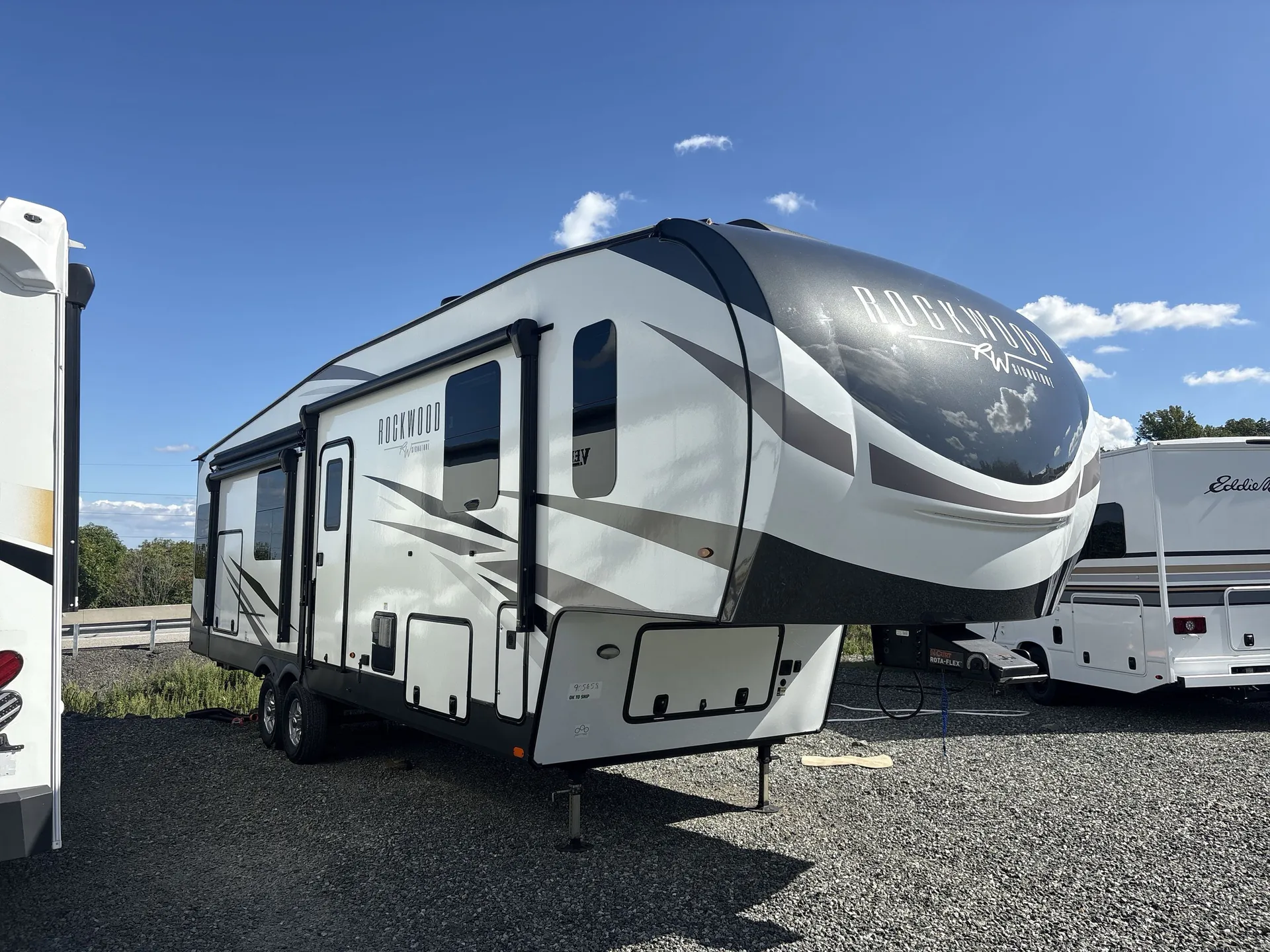 2024 Forest River Rockwood Signature 372RL