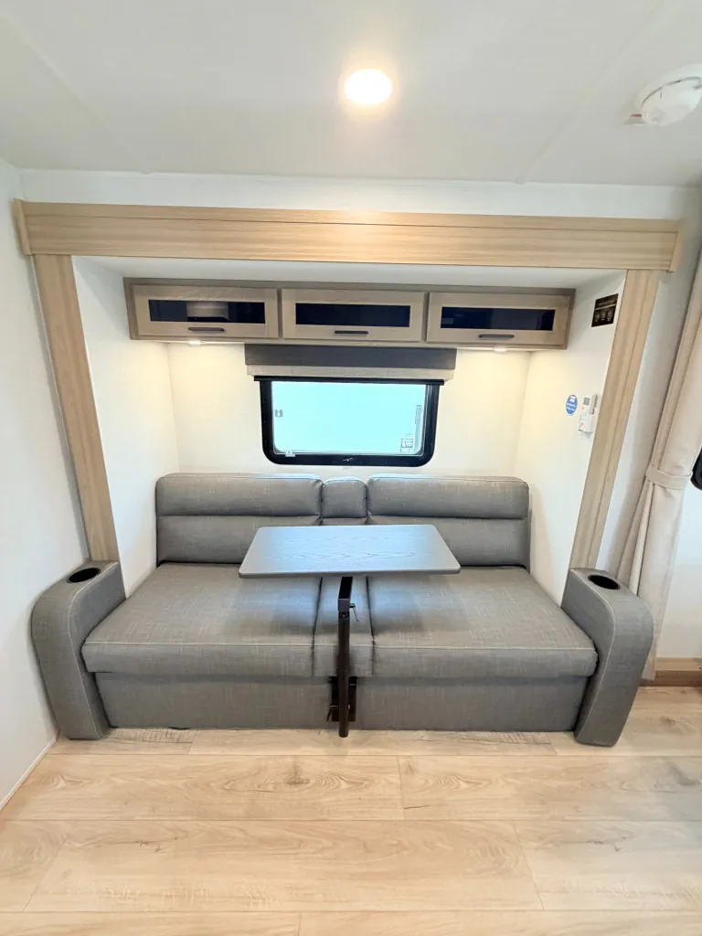 2027 Forest River Rockwood Mini Lite 2109S — Photo 7