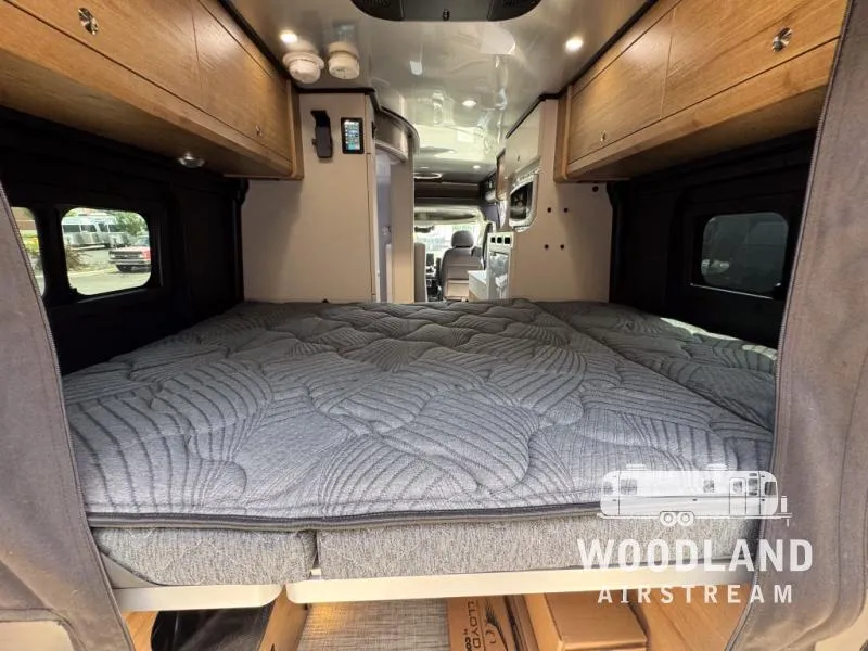2026 Airstream Rangeline New    Std. Model - Photo 4