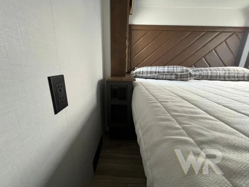 2027 Keystone RV Montana High Country 391TB - Photo 4